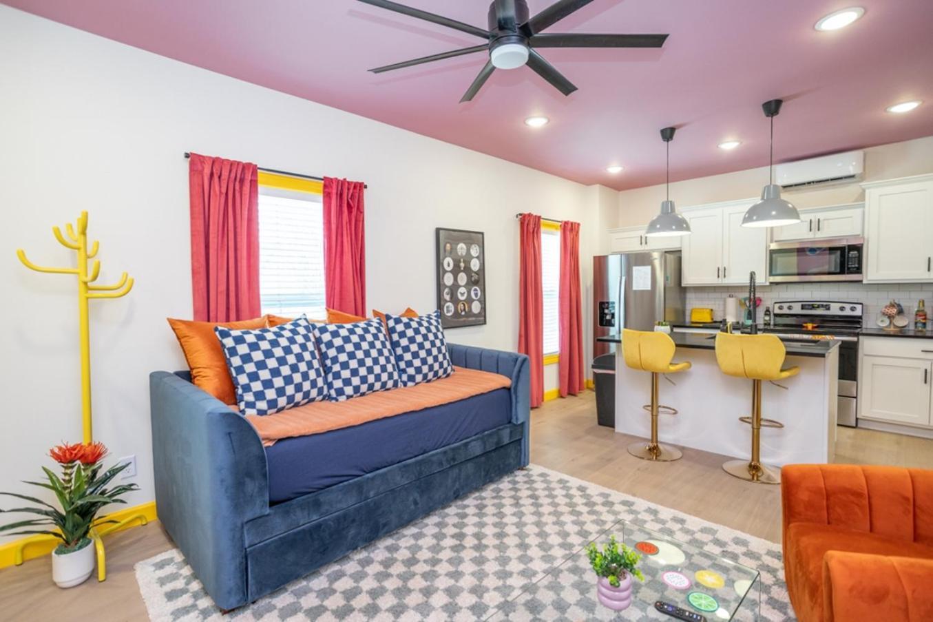 Luxury With Hot Tub Near Ft Leonard Wood